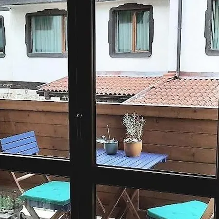 The Snug Near The Brimming Mountains *