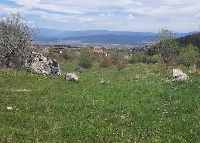 The Snug Near The Brimming Mountains Apartment *