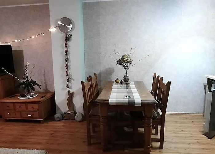 Apartment The Snug Near The Brimming Mountains *